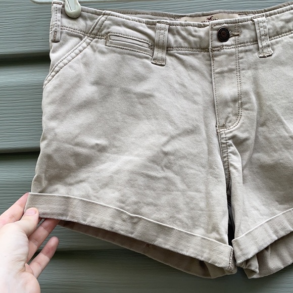 Hollister Beige Chino Cuffed Midi Shorts - Picture 2 of 8